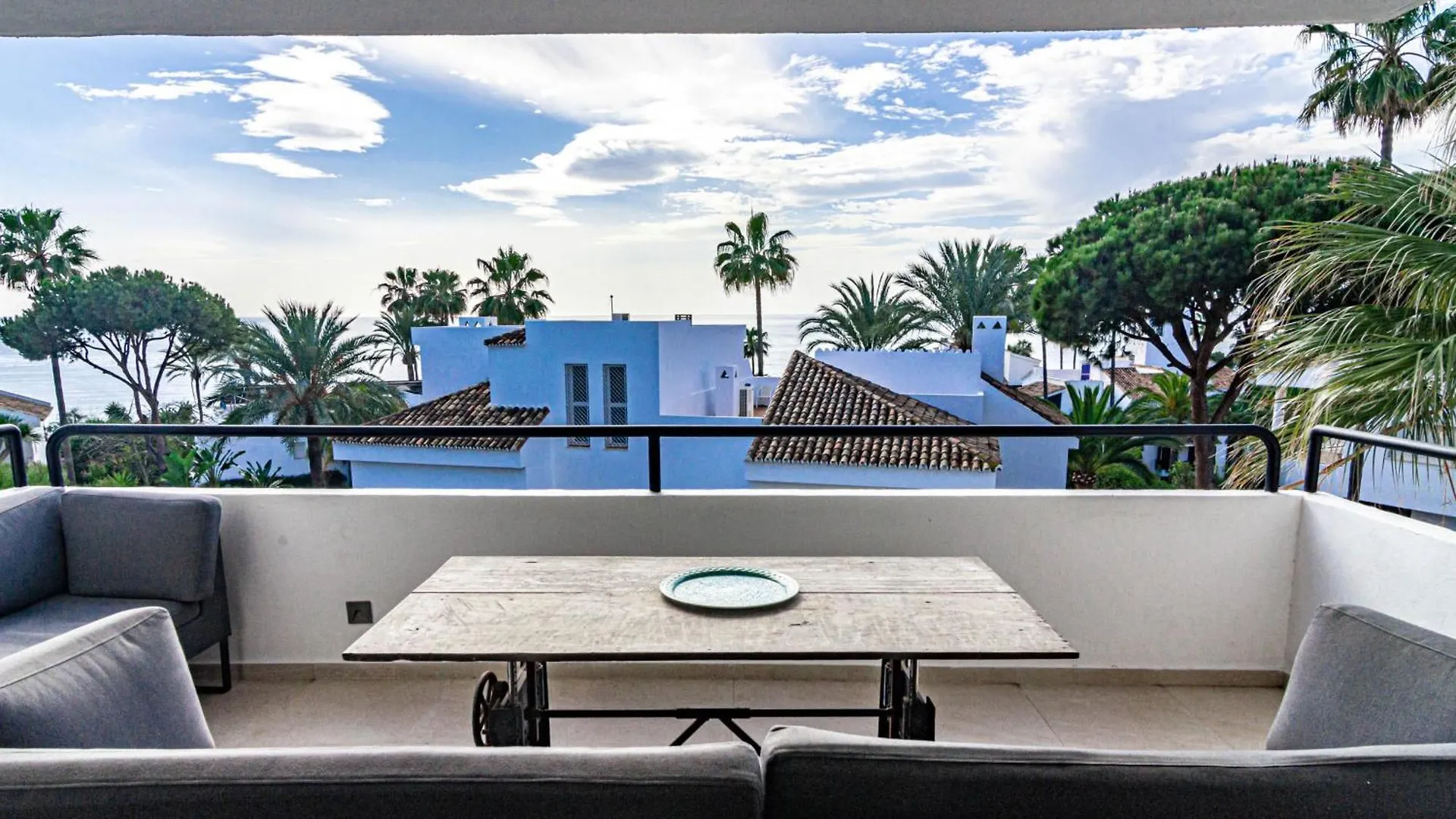 Apartment Jdg7-Stunning Holiday Home 100 Meters From Beach Marbella Spain
