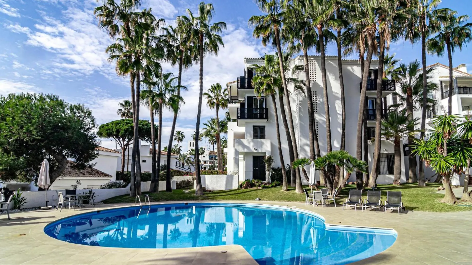 Apartment Jdg7-Stunning Holiday Home 100 Meters From Beach Marbella Spain