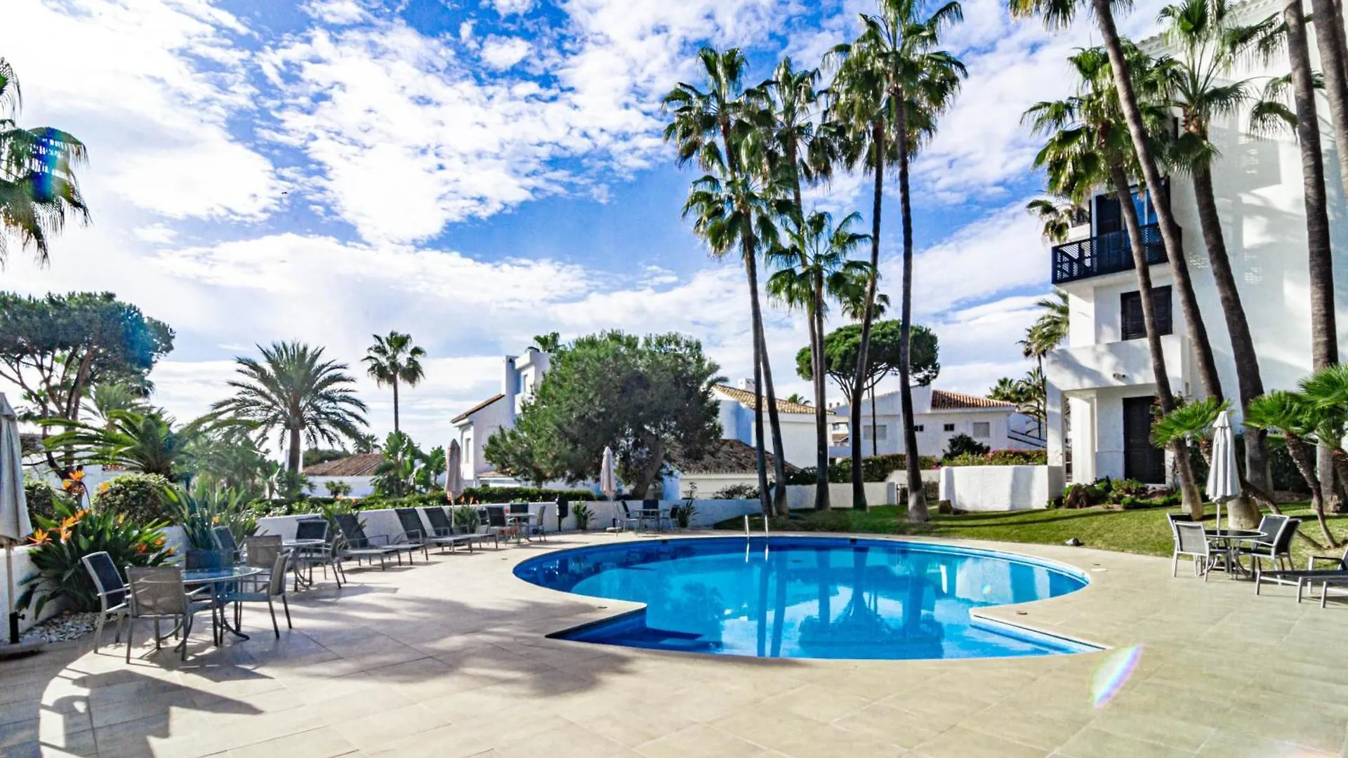 Apartment Jdg7-Stunning Holiday Home 100 Meters From Beach Marbella